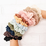 Sage Dotted Jacquard Midi Scrunchie